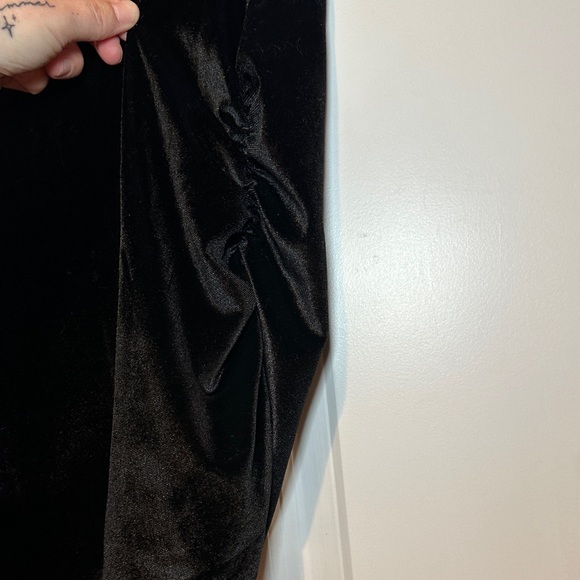 a new day Black Velvet Sleeveless Mockneck Blouse - Picture 3 of 6